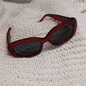 Authentic trendy sunglasses by DIAHANN CARROLL DC3009